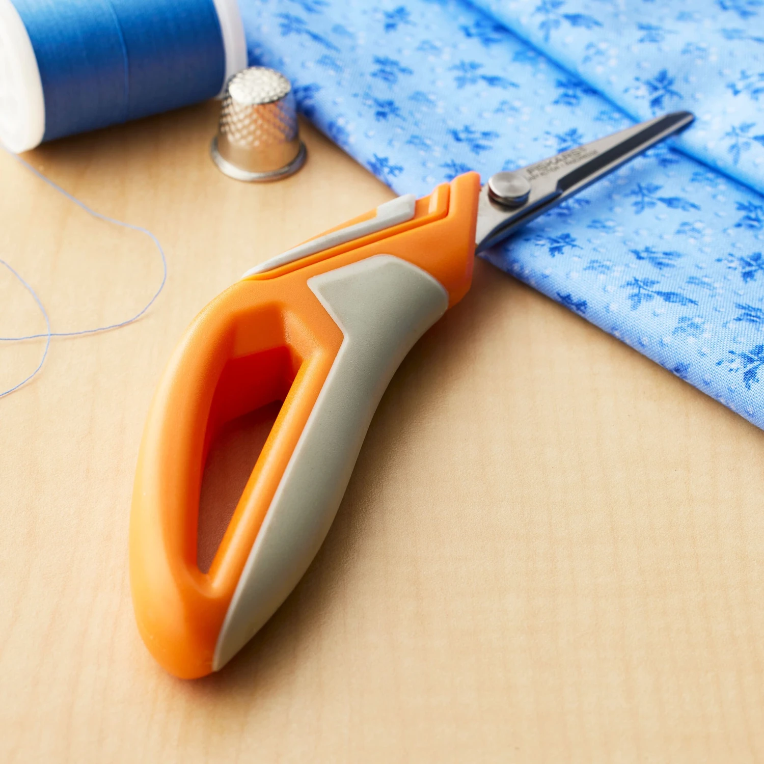 Fiskars® Total Control® RazerEdge™ Scissors 2 Fiskars® Total Control® RazerEdge™ Scissors - Image 2