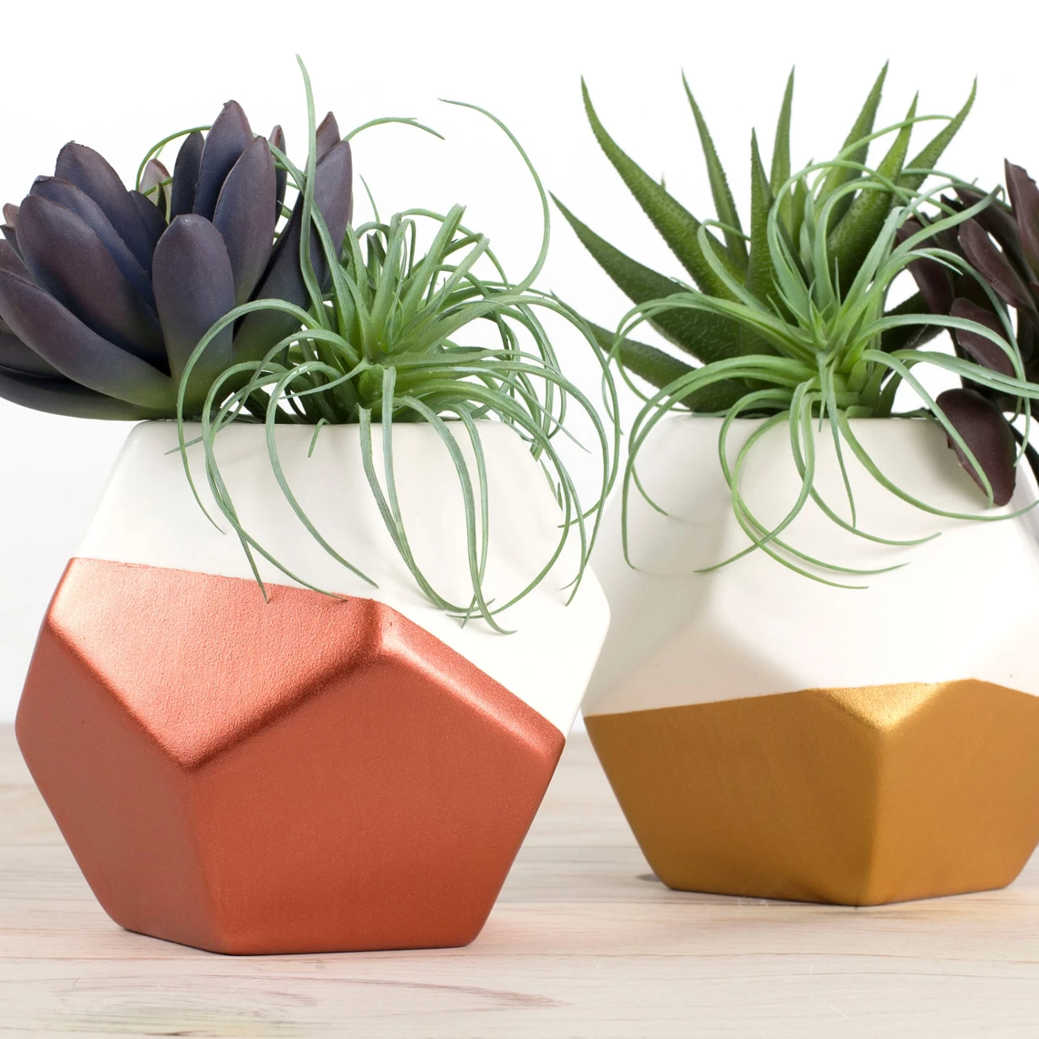 DecoArt® Extreme Sheen™ Metallic Acrylic Paint Value Pack 3 DecoArt® Extreme Sheen™ Metallic Acrylic Paint Value Pack - Image 3